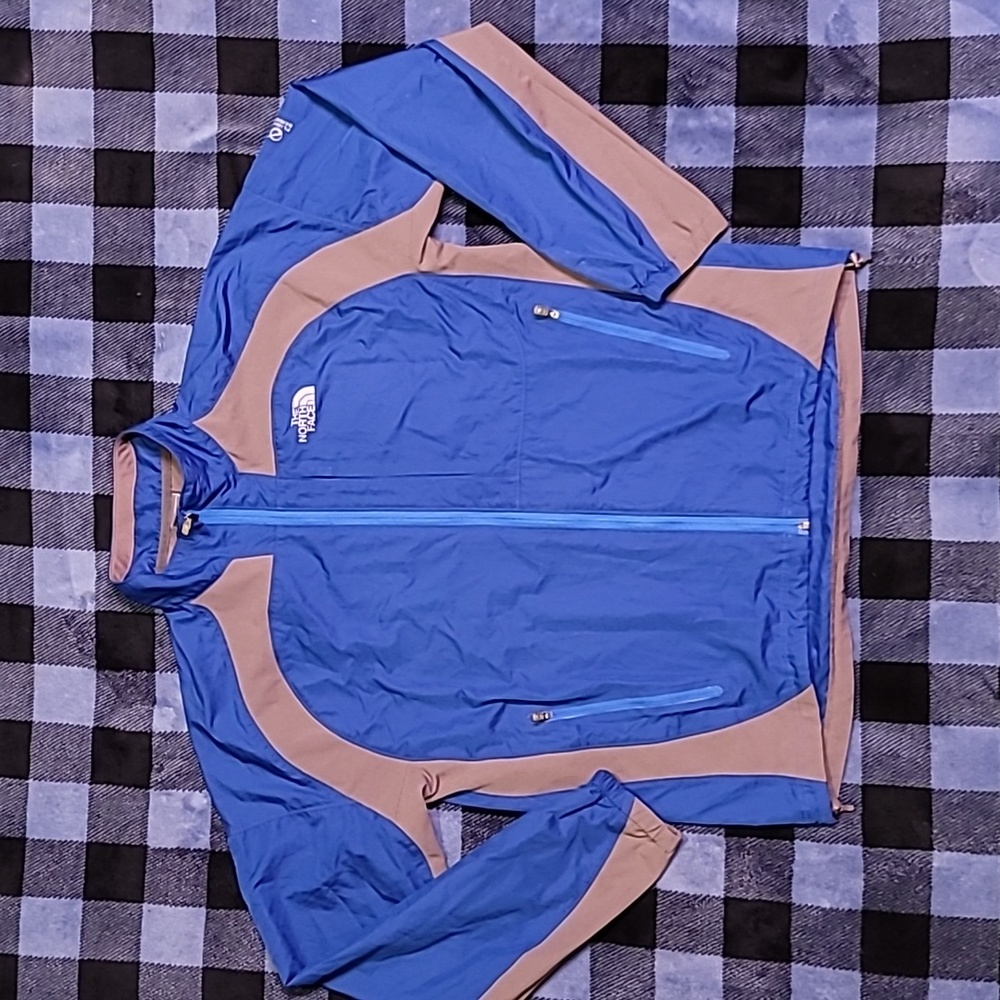The North Face. Flight Series. Water and wind proof jacket. LIKE-NEW. size Large